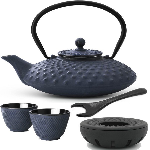 blaues asiatisches Teekannen Set Gusseisen Teewärmer & 2 Teebecher & Deckelheber 0,8 Liter