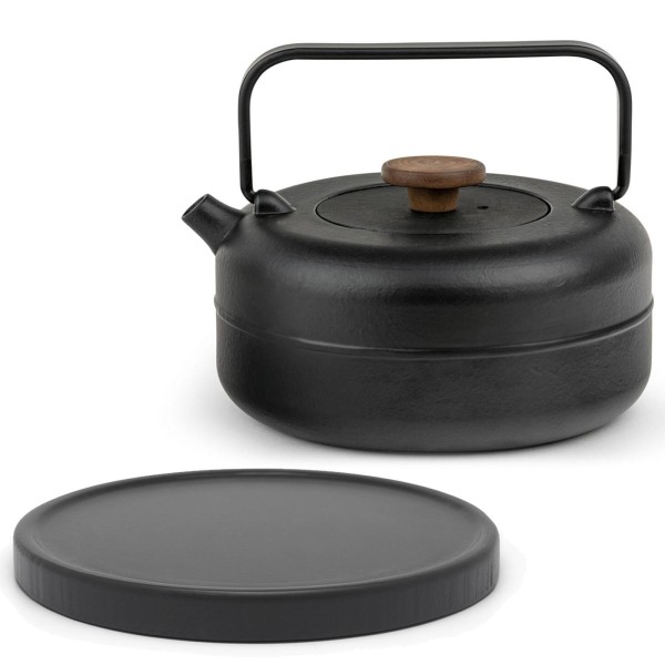 Bredemeijer Guss Teekanne 0,75 Liter schwarz mit Holzknauf - Kanne mit Filter & schwarzen Holzuntersetzer