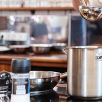 Vorschau: SKK flache Profi Pfanne Induktion 24cm klein 18/10 Edelstahl Bratpfanne rostfrei & Vollglasdeckel Vorschau: SKK flache Profi Pfanne Induktion 24cm klein 18/10 Edelstahl Bratpfanne rostfrei & Vollglasdeckel