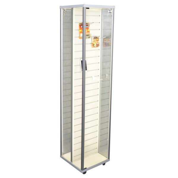 schmale hohe beleuchtete Messevitrine mit Lamellenwand