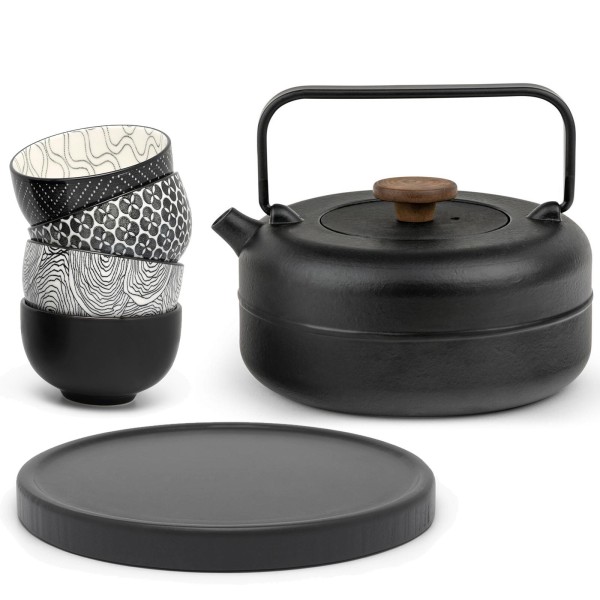 Bredemeijer Guss Teekanne 0,75 Liter schwarz Tee-Set mit 4 Becher, Filter & schwarzen Holzuntersetzer