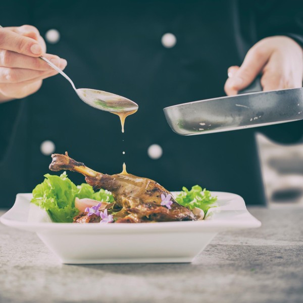 SKK flache Profi Pfanne Induktion 24cm klein 18/10 Edelstahl Bratpfanne rostfrei & Vollglasdeckel